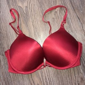 Red Victoria’s Secret Bombshell Bra